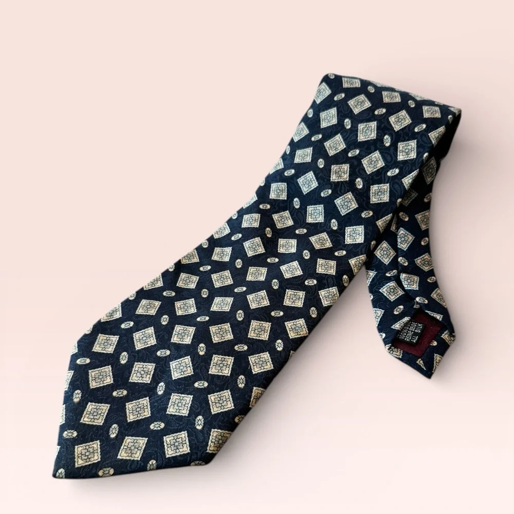 Gucci Silk Blue and Pink Beige Tie - Picture 1 of 3